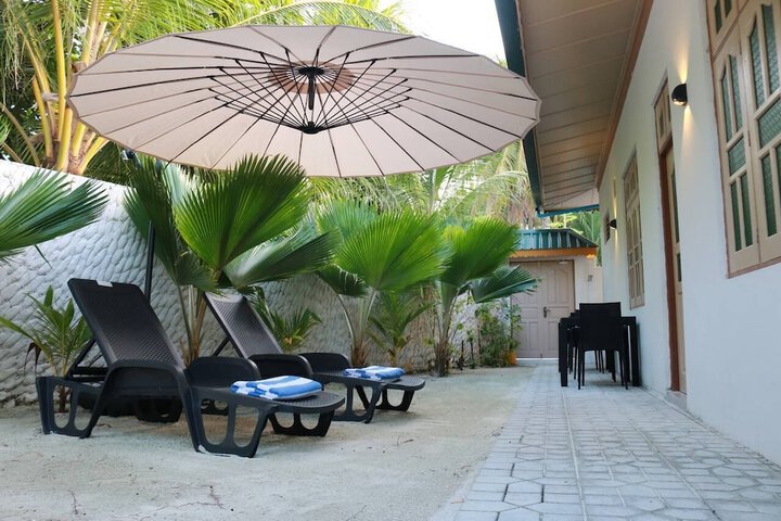 Exterior of Oasis Village Fenfushi