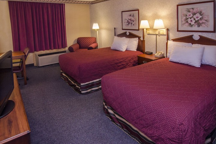 2 Double Beds (2 of 9)