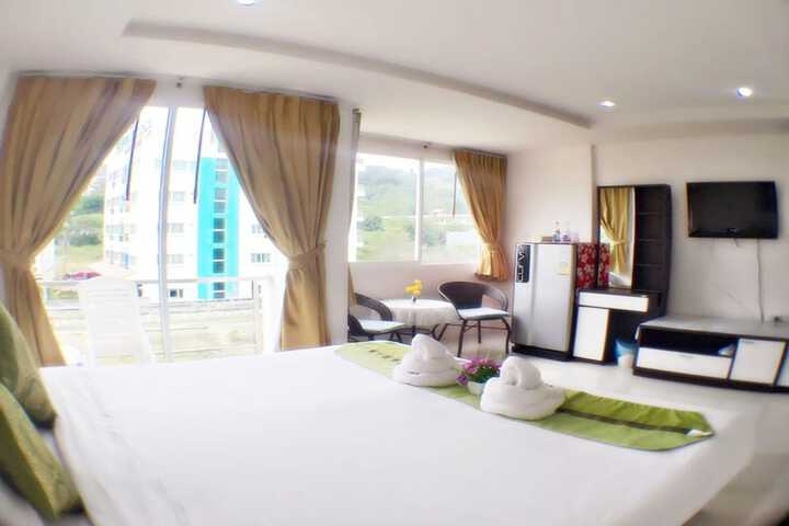 Room 16 of 94