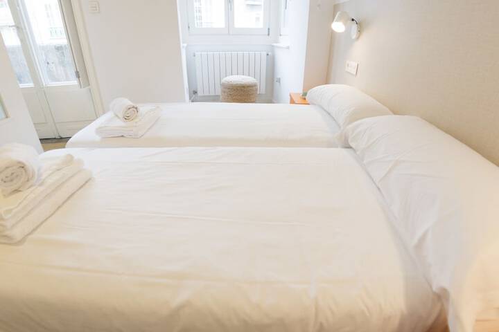 Room 3 of 69