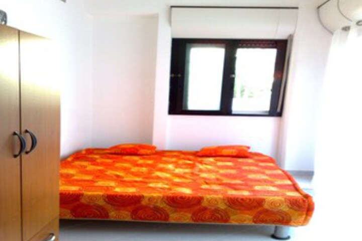 Room 13 of 52