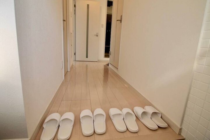 Room 11 of 36