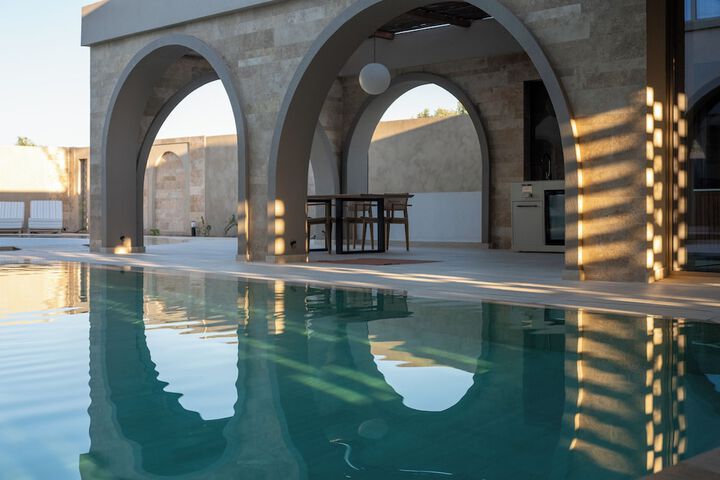 Pool 128 of 312