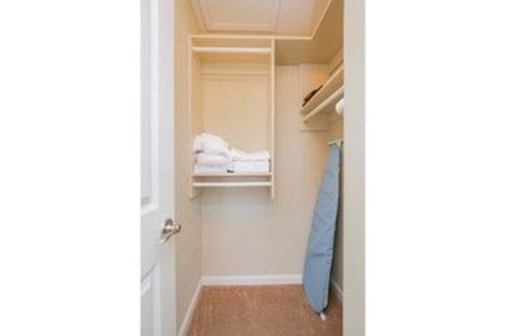 Room 13 of 22
