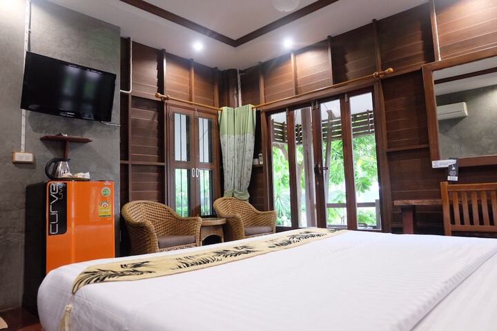 Room 5 of 38