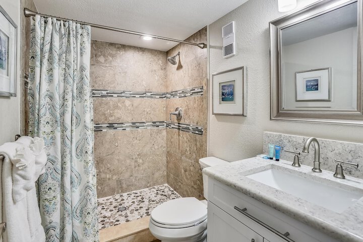 Room 6 of 35