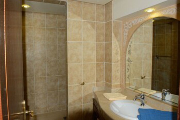 Room 4 of 23