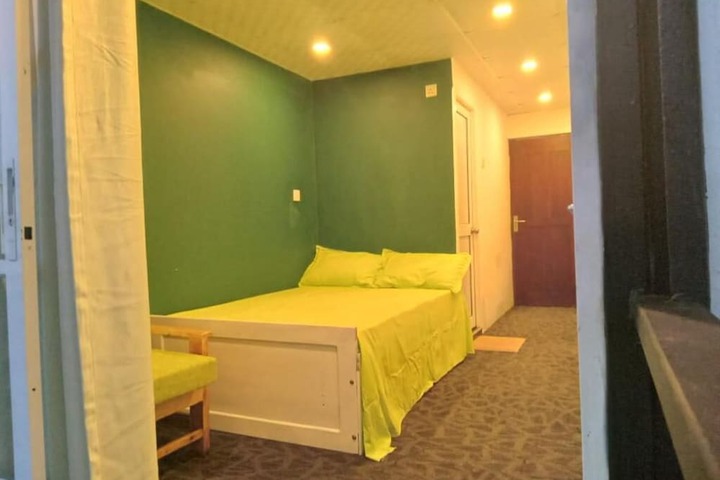 Room 4 of 22