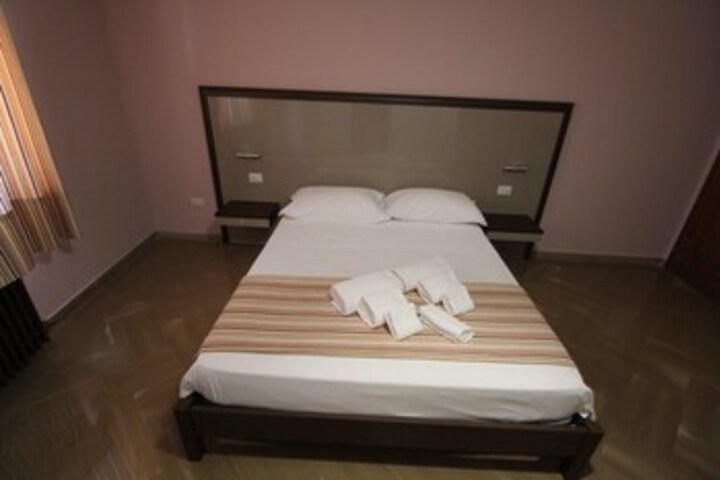 Room 16 of 17
