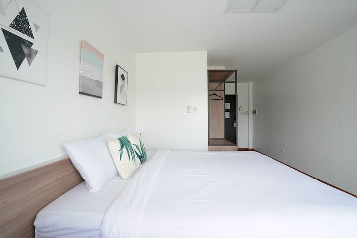 Room 13 of 30