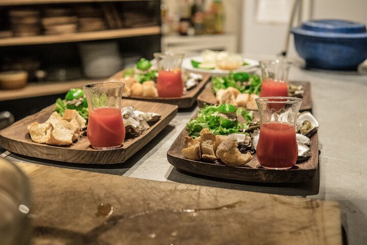 Dining 40 of 65