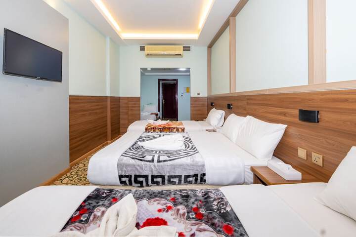 Room 17 of 26