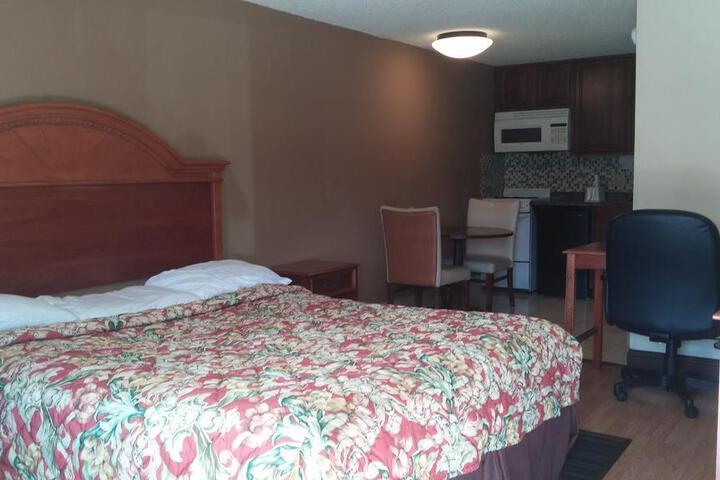 2 Double Beds (9 of 12)