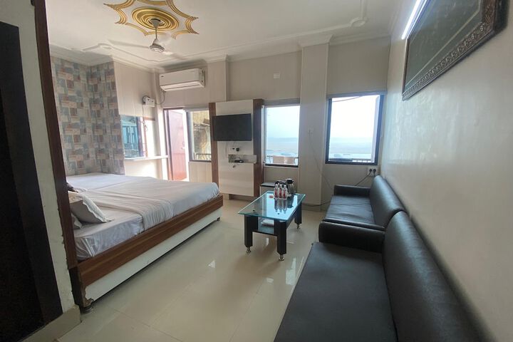 Room 42 of 83