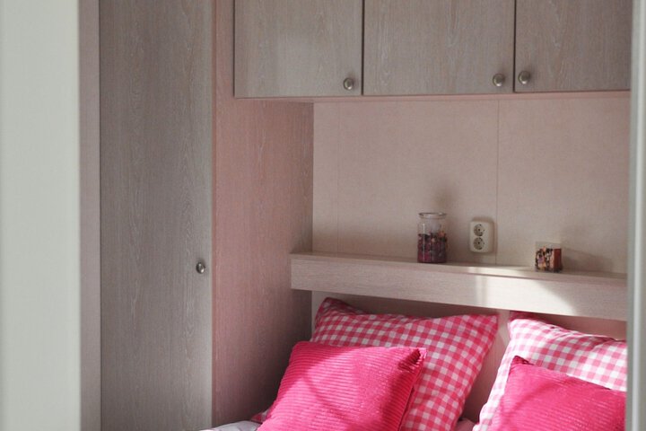 Room 2 of 40