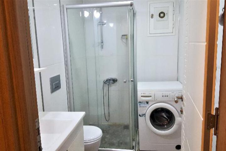 Room 125 of 190