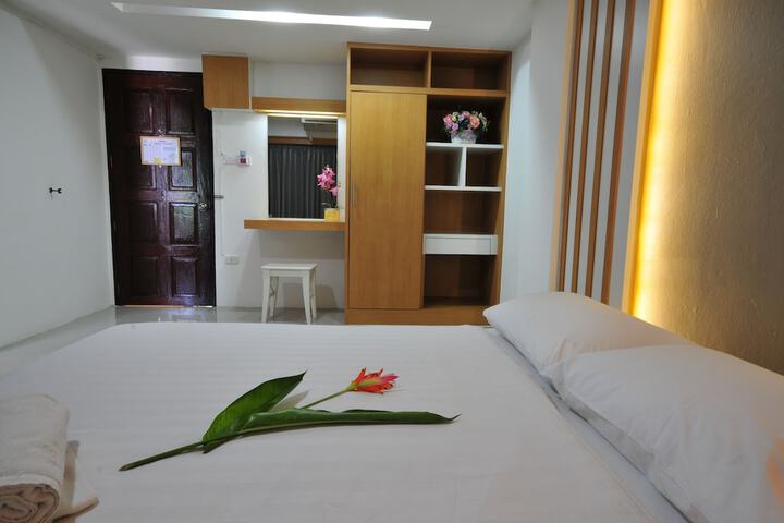 Room 10 of 40