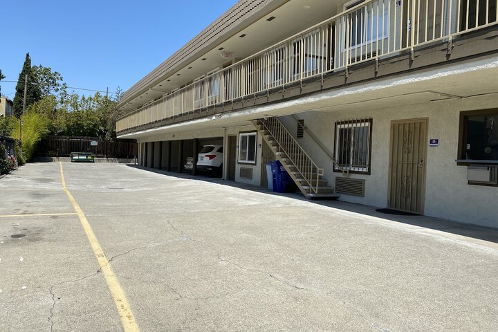 Property Grounds 23 of 37