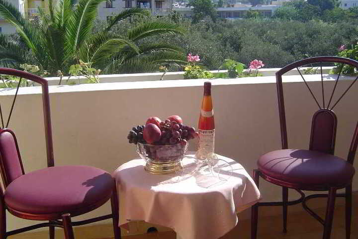 Dining 42 of 70