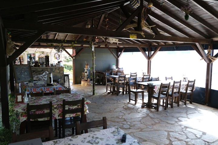 Dining 73 of 92
