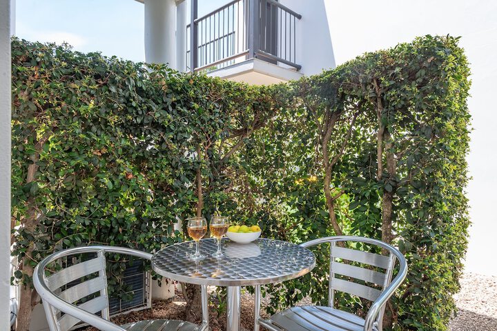 Terrace/Patio 14 of 25