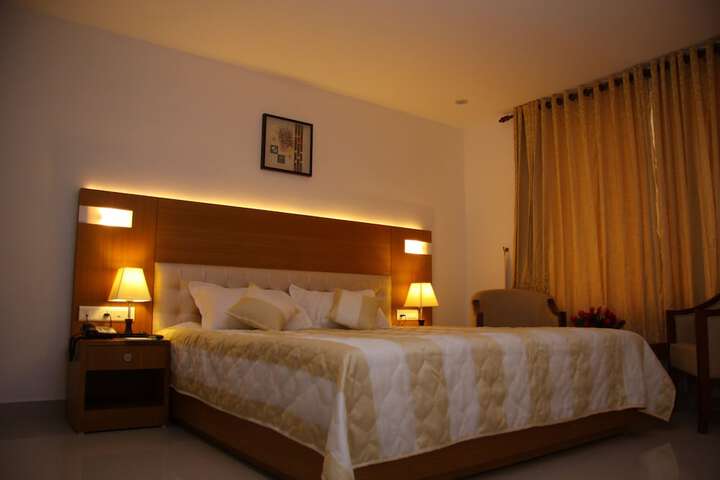 Room 4 of 117