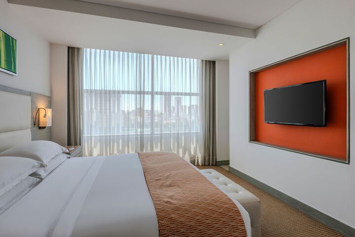 Room 10 of 151