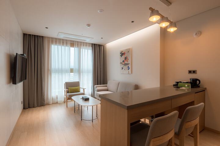 Room 41 of 106