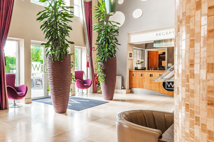 Guest Lobby