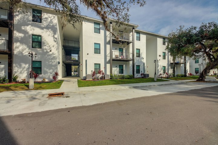Labelle Apartment Close to Parks!