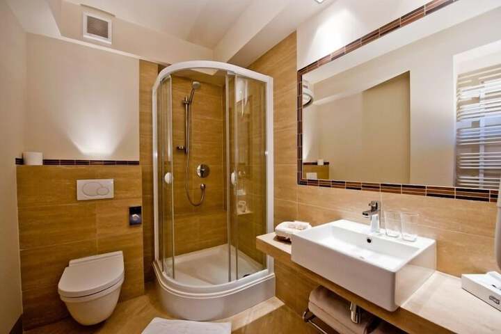 Room 20 of 65