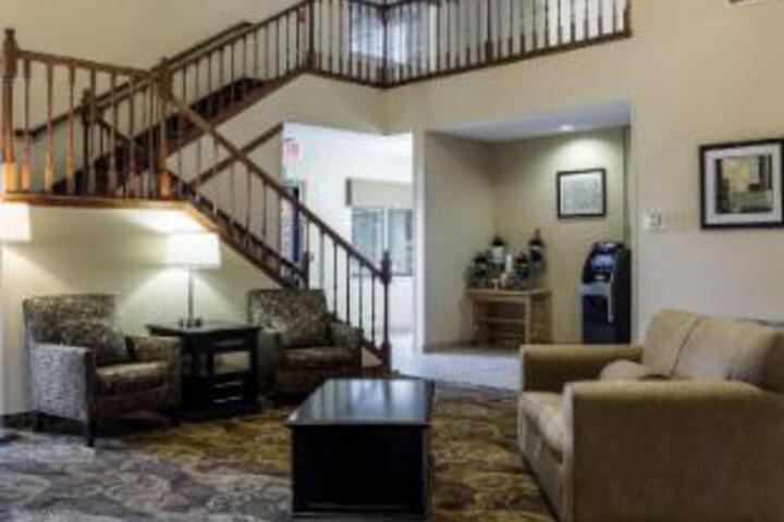 Entrance & Lobby