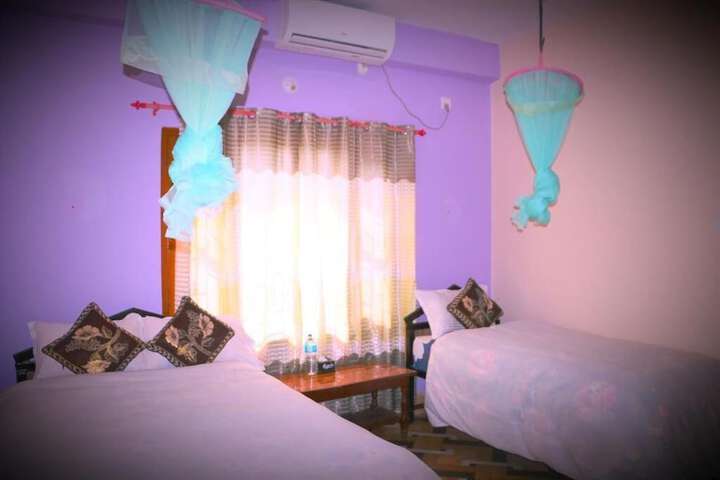 Room 12 of 68