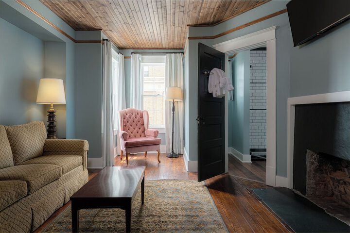 Classic Suite Second Floor (6 of 6)