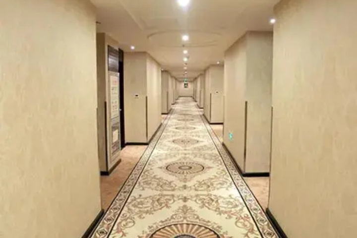 Room 13 of 15