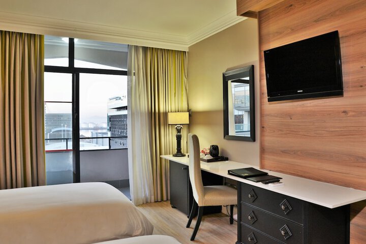 Room 10 of 43
