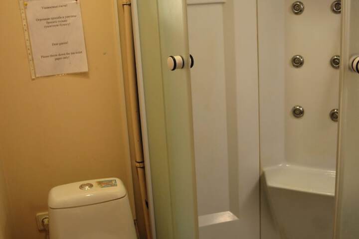 Room 46 of 64