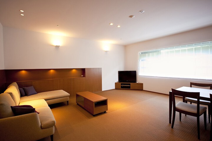 Room 30 of 77