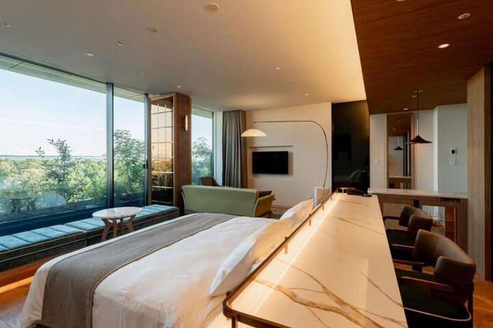 Room 63 of 190