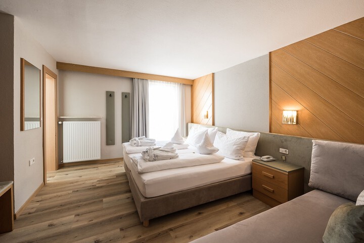 Room 4 of 59