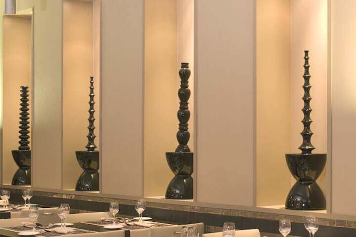 Dining 34 of 45