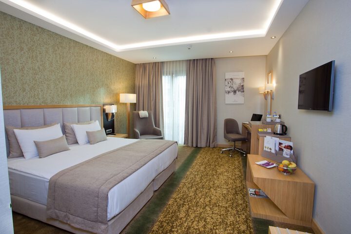 Room 14 of 85