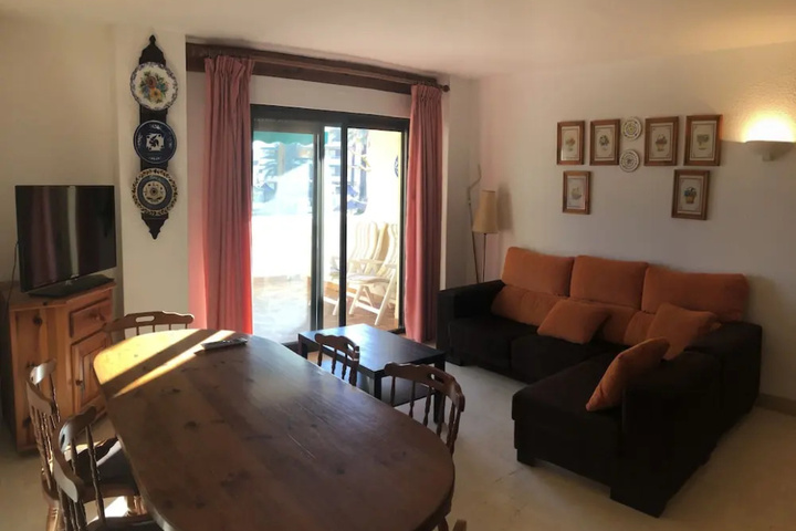 Room 2 of 14