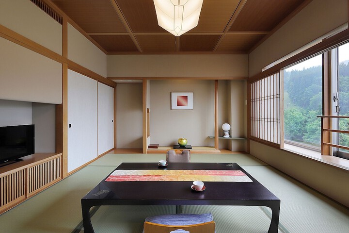 Room 26 of 62
