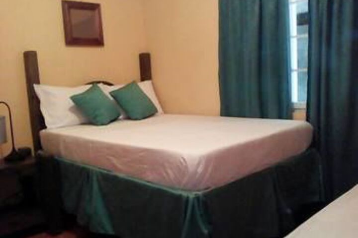 Room 8 of 25