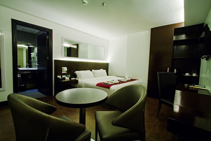 Room 11 of 43