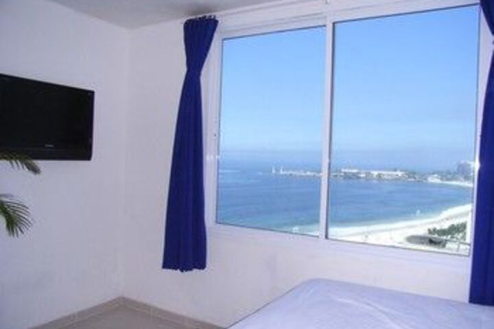 Room 14 of 27