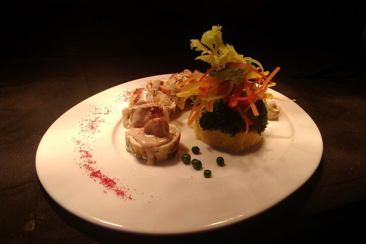 Dining 43 of 77