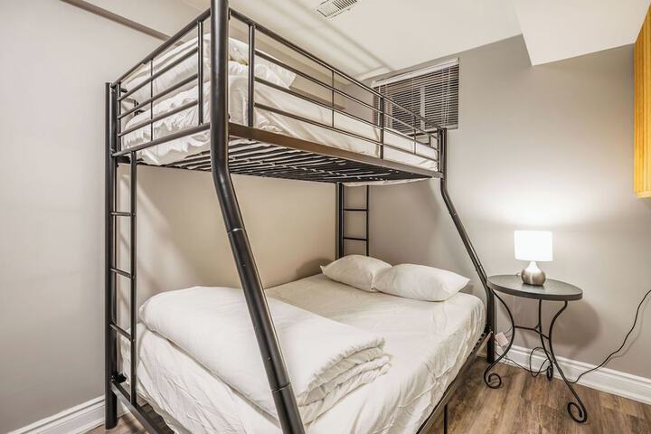 Room 2 of 42
