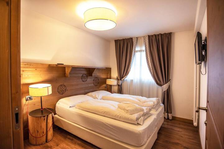 Room 9 of 39